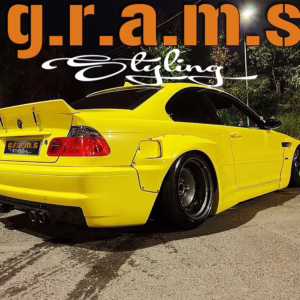 BMW E46 Coupe Pandem Style side skirts in carbon fiber and fiberglass for enhanced appearance and aerodynamics.