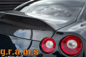 Nissan GTR R35 Boot Lid with ducktail spoiler