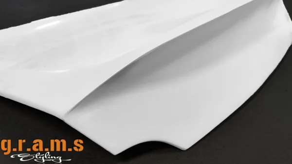 Nissan GTR R35 Boot Lid with ducktail spoiler - GTR R35