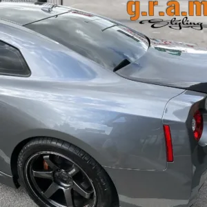 Nissan GTR R35 Boot Lid with ducktail spoiler - GTR R35