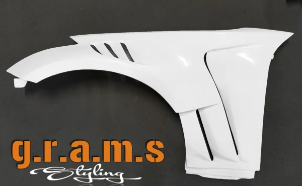 Nissan 350Z Z33 RS2 Style Front Vented Fenders - 350z