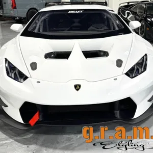 Lamborghini Huracan Super Trofeo-Style Front Bumper | Carbon/Fibreglass - Huracan