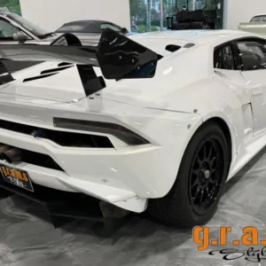 Lamborghini Huracan Super Trofeo-Style Rear Bumper | Carbon/ Fibreglass - Huracan