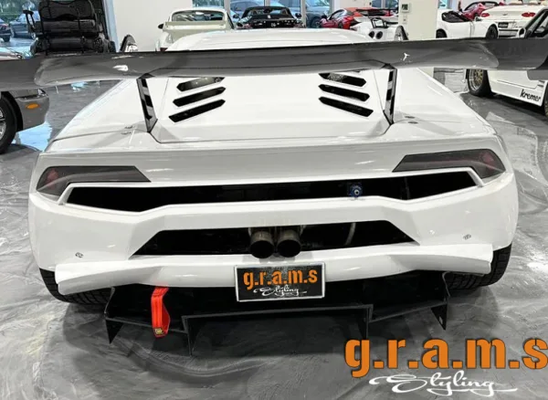 Lamborghini Huracan Super Trofeo-Style Rear Bumper